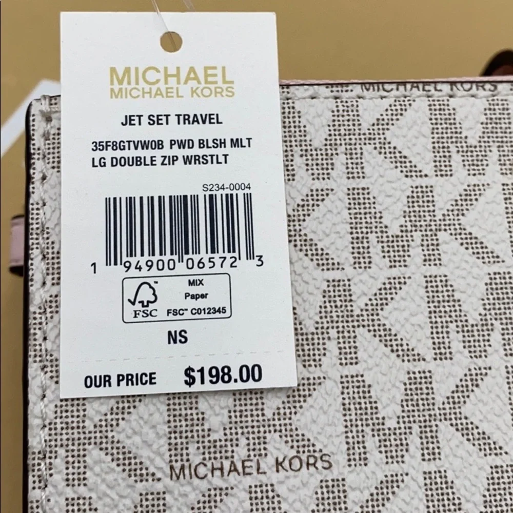 MICHAEL KORS DOUBLE ZIP WRISTLET POWDER BLUSH